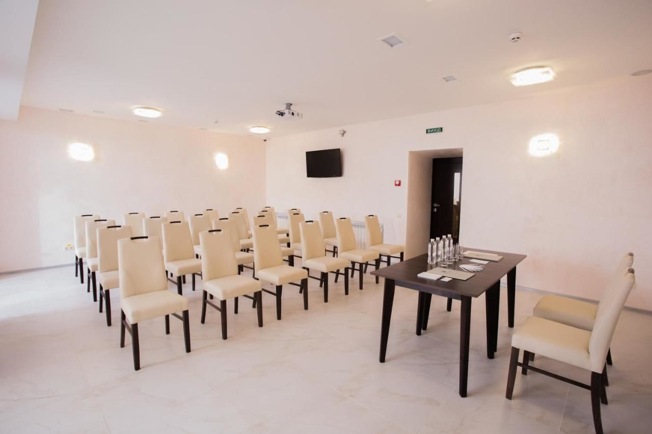 Отель Mackintosh Hotel Киев-16