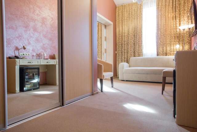 Отель Mackintosh Hotel Киев-20