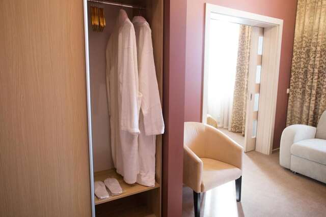Отель Mackintosh Hotel Киев-21
