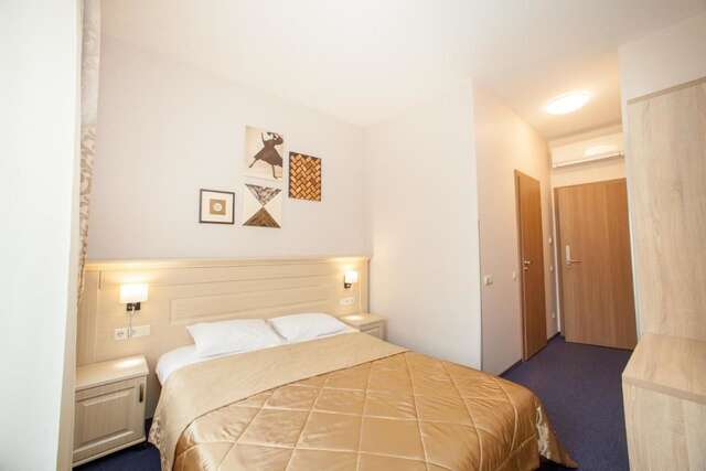 Отель Mackintosh Hotel Киев-28