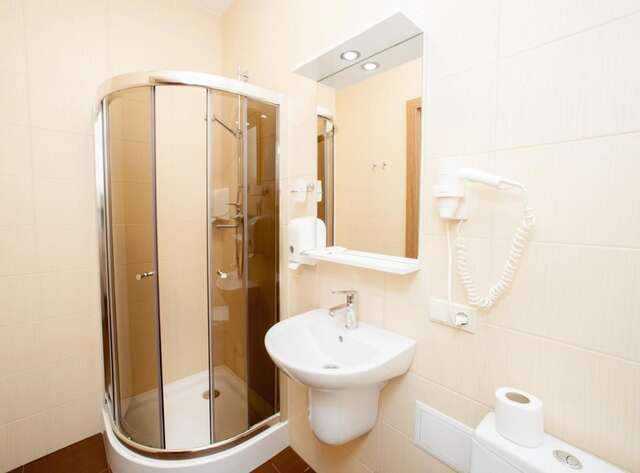 Отель Mackintosh Hotel Киев-30